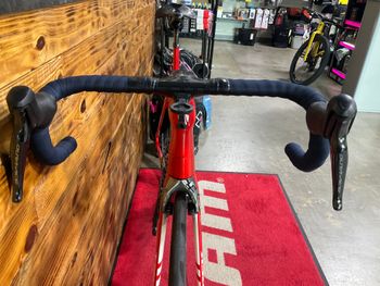 Used Trek Madone Race Shop Limited H1 2016 2016 Road & Gravel, Red — image 5 of 10