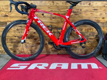Used Trek Madone Race Shop Limited H1 2016 2016 Road & Gravel, Red — image 2 of 10