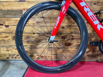 Used Trek Madone Race Shop Limited H1 2016 2016 Road & Gravel, Red — image 4 of 10