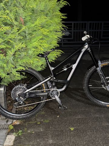 Used YT Industries Capra SRAM GX Eagle AXS 2024 Mountainbike, Black — image 5 of 5