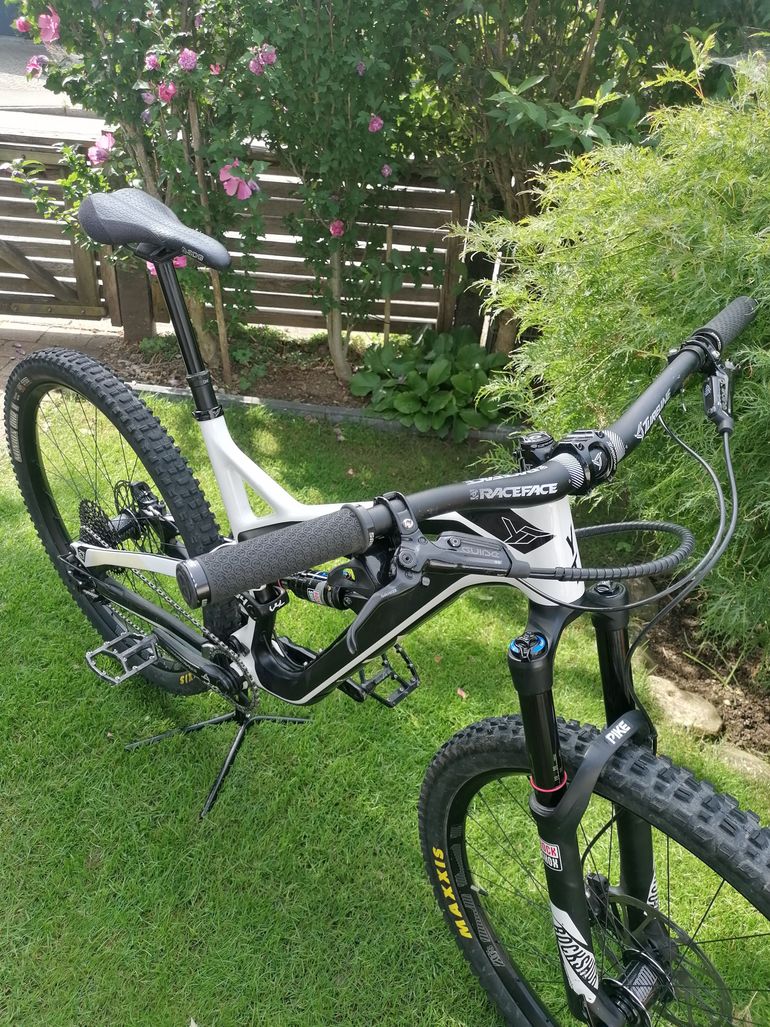 Used YT Industries Cf One 2017 2017 Mountainbike, Black, 29 — image 3 of 6