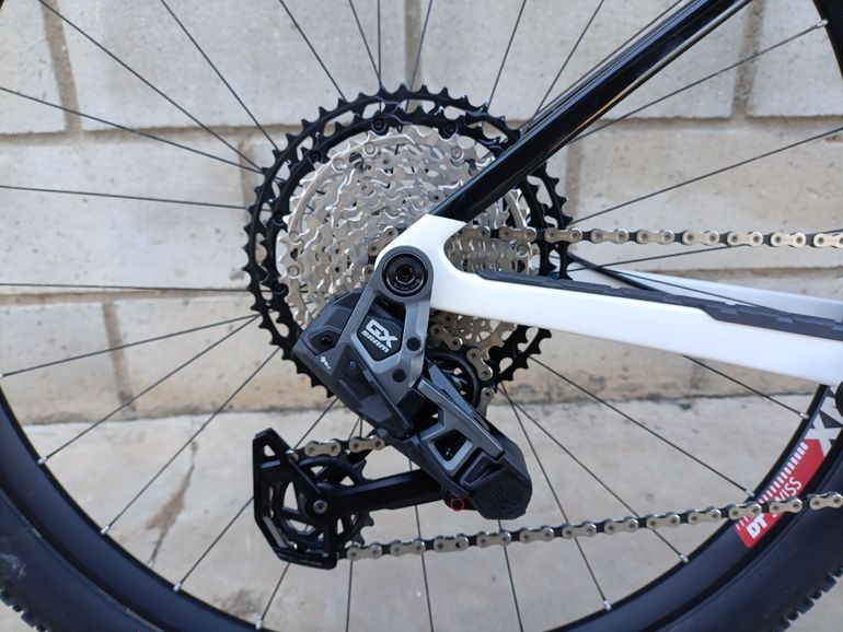 Used Trek Procaliber SRAM GX Eagle AXS (T-Type) 2022 Mountainbike, White — image 12 of 12