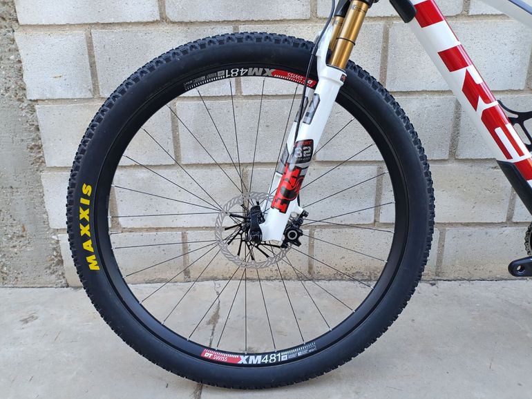 Used Trek Procaliber SRAM GX Eagle AXS (T-Type) 2022 Mountainbike, White — image 2 of 12