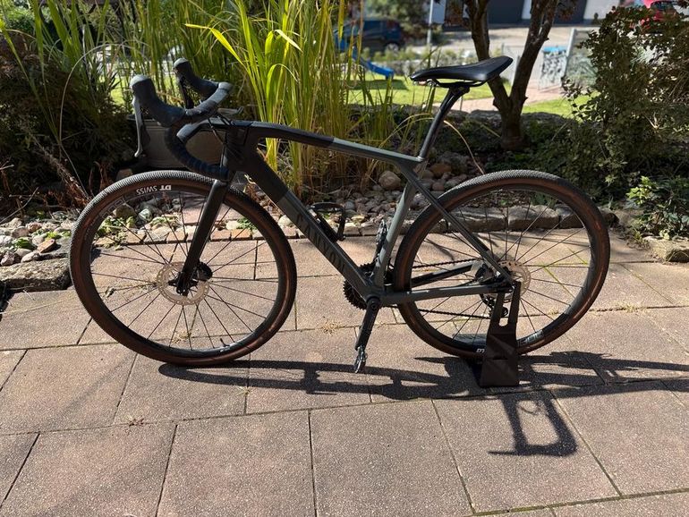 Used Canyon Canyon Grail CF SL 8 Dark Olive 2022 Road & Gravel, Black — image 1 of 8