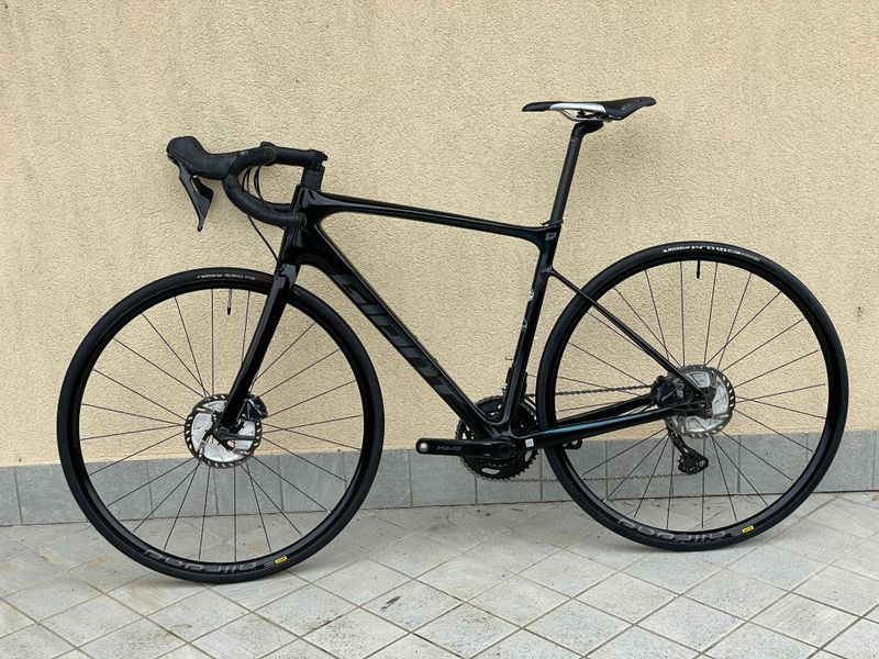 Gebrauchtes Giant Defy Advanced 1 2022 2022 Road & Gravel, Schwarz — Bild 2 von 9