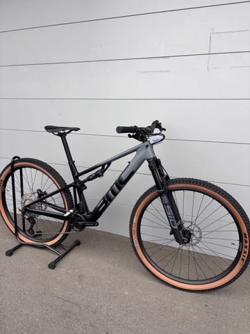 Tweedehands BMC Fourstroke 01 AMP 2023 Mountainbike — afbeelding 3 van 4