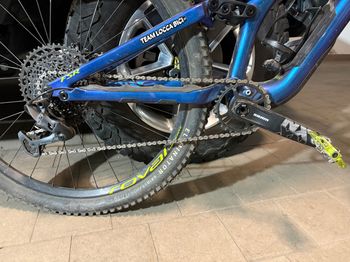 Used Specialized Men's Stumpjumper Comp Carbon 29 - 12-speed 2020 2020 Mountainbike, Purple, 29 — image 2 of 7