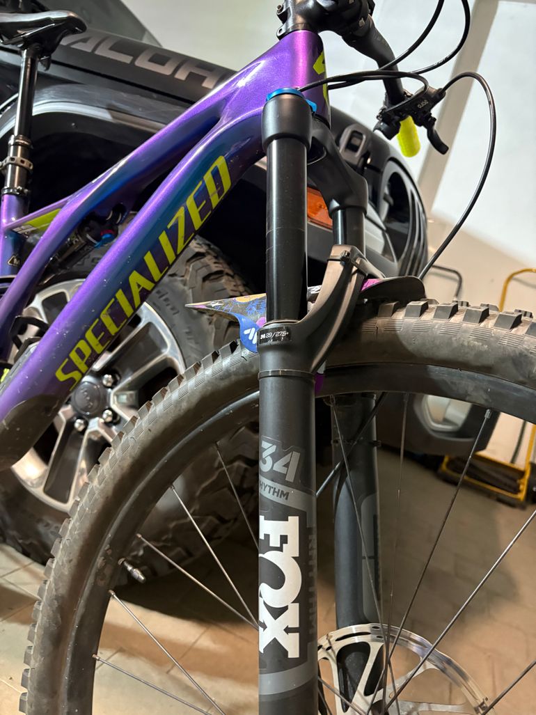 Used Specialized Men's Stumpjumper Comp Carbon 29 - 12-speed 2020 2020 Mountainbike, Purple, 29 — image 5 of 7