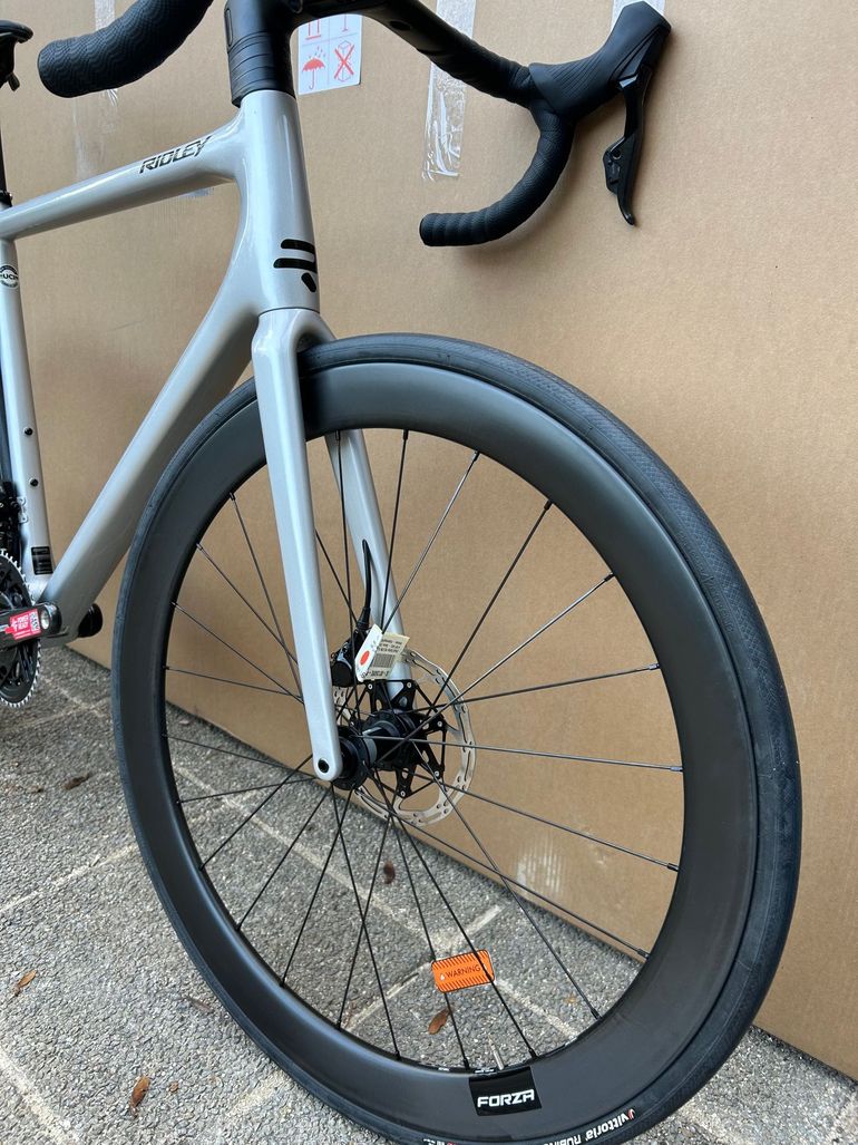 Used Ridley Helium SLX Disc 2024 SRAM Force ETap AXS 2024 Road & Gravel, Light Gray — image 15 of 17