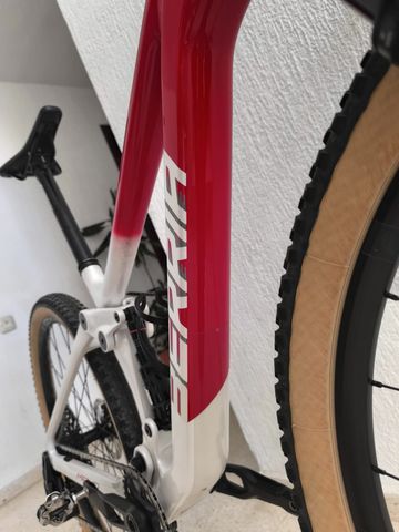Gebrauchtes Berria Racer 2023 Mountainbike, Weiß — Bild 5 von 8