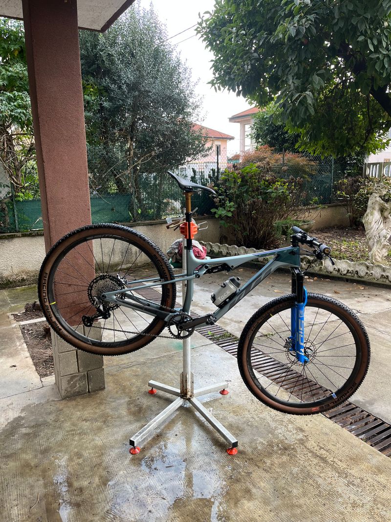 Tweedehands KTM Scarp Shimano XTR 2022 Mountainbike — afbeelding 3 van 3