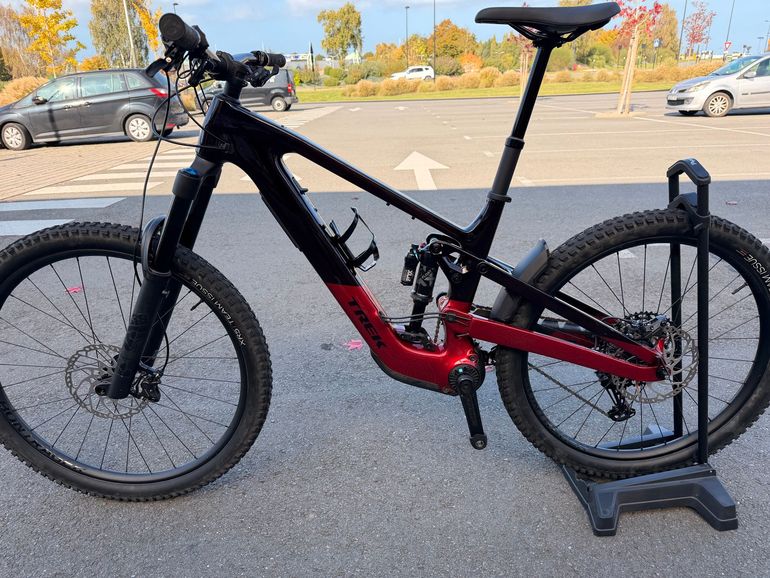 Used Trek Slash+ 9.7 SLX/XT 2025 2025 Mountainbike — image 2 of 4