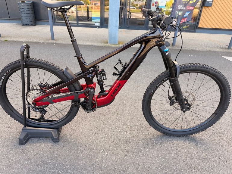 Used Trek Slash+ 9.7 SLX/XT 2025 2025 Mountainbike — image 1 of 4