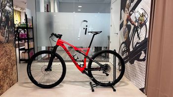 Used Specialized Expert 2017 2017 Mountainbike, Orange — image 6 of 9