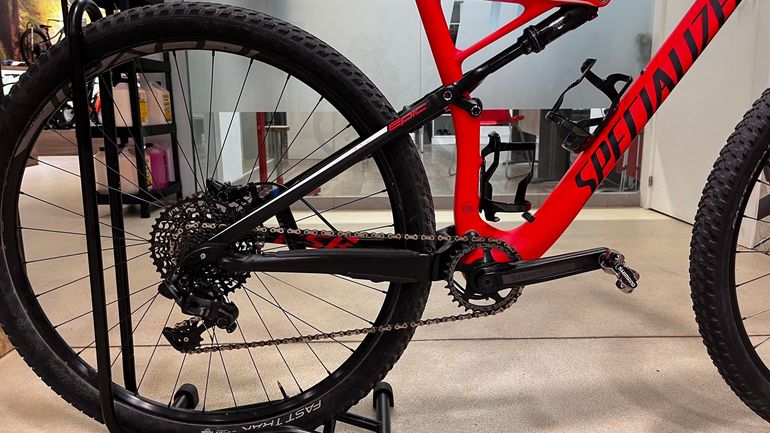 Used Specialized Expert 2017 2017 Mountainbike, Orange — image 3 of 9