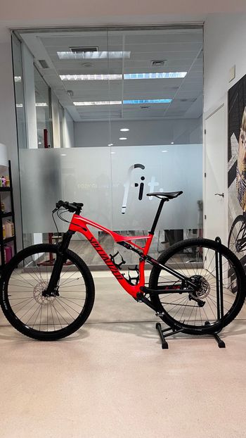 Used Specialized Expert 2017 2017 Mountainbike, Orange — image 5 of 9