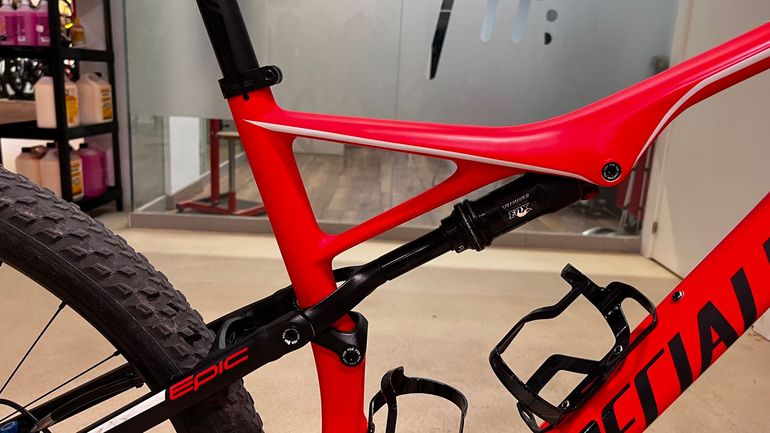 Used Specialized Expert 2017 2017 Mountainbike, Orange — image 4 of 9