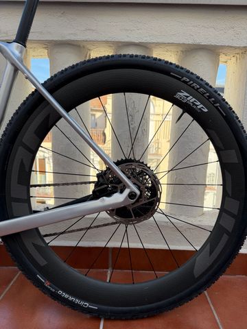 Orbea Terra SRAM Force eTap AXS 2025 Road & Gravel usato, Grigio chiaro — immagine 8 di 10
