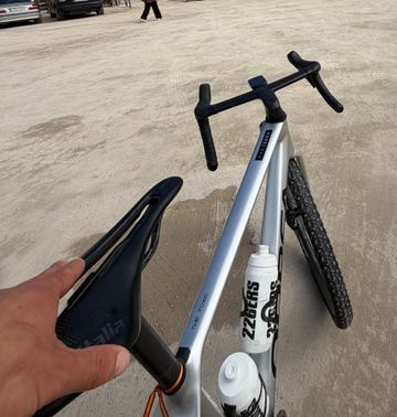 Orbea Terra SRAM Force eTap AXS 2025 Road & Gravel usato, Grigio chiaro — immagine 10 di 10