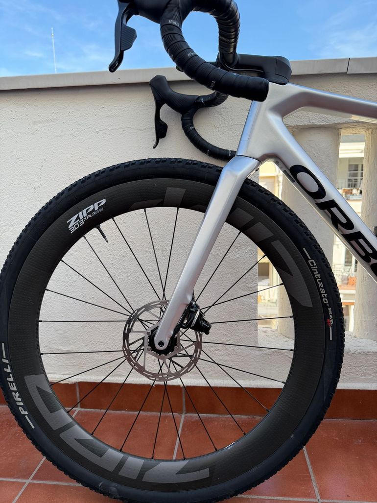 Orbea Terra SRAM Force eTap AXS 2025 Road & Gravel usato, Grigio chiaro — immagine 9 di 10