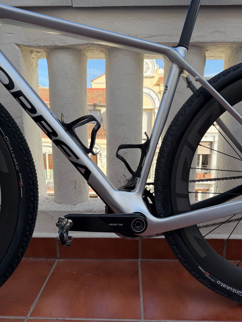 Orbea Terra SRAM Force eTap AXS 2025 Road & Gravel usato, Grigio chiaro — immagine 2 di 10