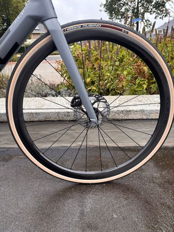 BMC Teammachine SLR 01 FIVE 2023 2023 Road & Gravel usato, Grigio chiaro — immagine 4 di 5