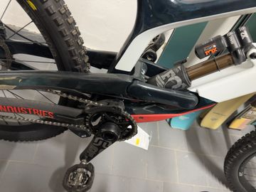 Gebrauchtes YT Industries Tues SRAM X01 DH 2018 Mountainbike, Weiß — Bild 13 von 18