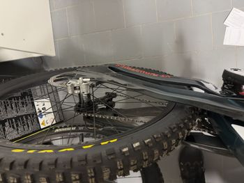 Used YT Industries Tues SRAM X01 DH 2018 Mountainbike, White — image 16 of 18