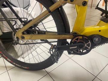 Used Flyer Goroc Pinion C-Line Gearbox 2023 Mountainbike, Orange — image 7 of 9