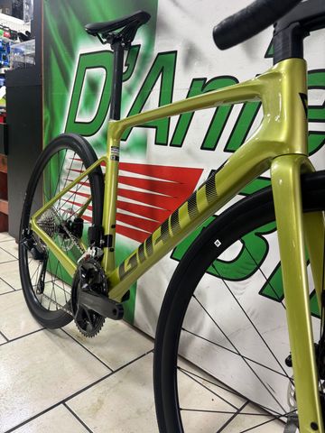 Tweedehands Giant Defy Advanced 1 2025 2025 Road & Gravel — afbeelding 8 van 9