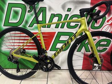 Giant Defy Advanced 1 2025 2025 Road & Gravel usato