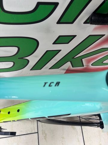 Używany Giant TCR Advanced 2 2025 2025 Road & Gravel — zdjęcie 10 z 11