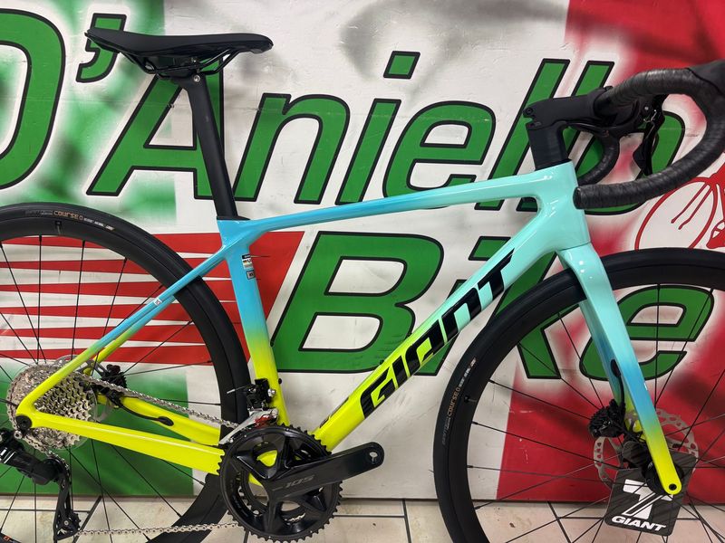Tweedehands Giant TCR Advanced 2 2025 2025 Road & Gravel