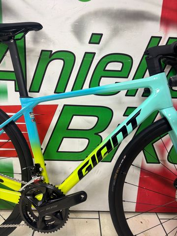 Używany Giant TCR Advanced 2 2025 2025 Road & Gravel — zdjęcie 2 z 11