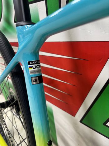 Used Giant TCR Advanced 2 2025 2025 Road & Gravel — image 3 of 11