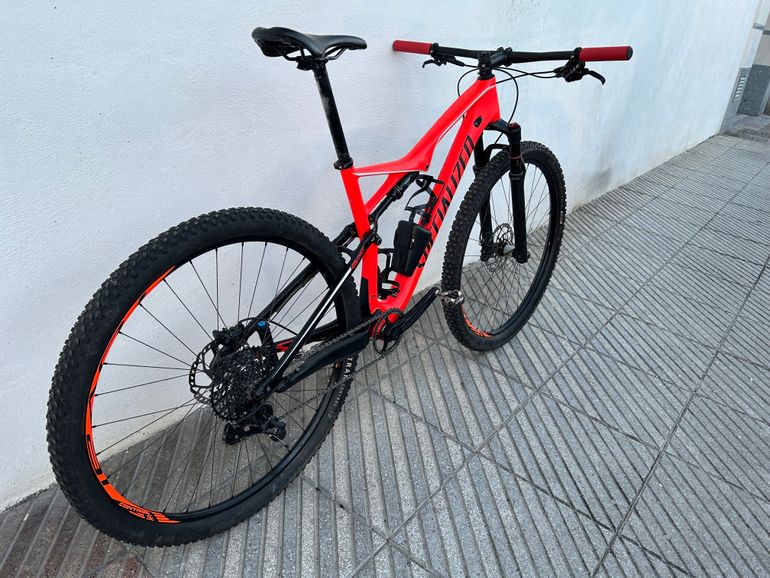 Used Specialized Epic SRAM X1 2017 Mountainbike, Orange — image 2 of 13