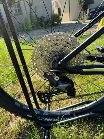 Used Trek Roscoe 7 2023 Mountainbike, Black, 29 — image 3 of 10