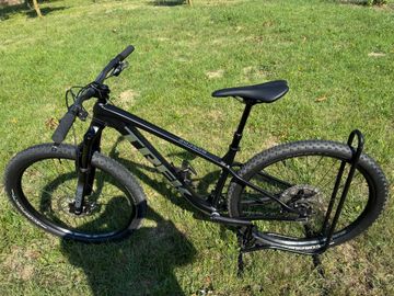Used Trek Roscoe 7 2023 Mountainbike, Black, 29 — image 2 of 10