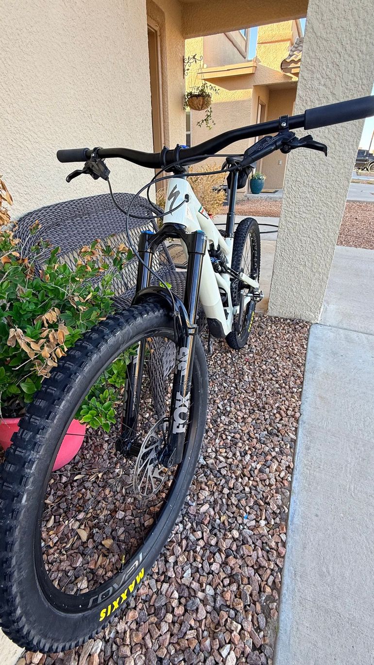 Used Specialized Stumpjumper SRAM X01 Eagle AXS 2023 Mountainbike, White, 29 — image 7 of 10