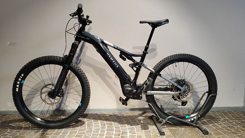 Used Yamaha YDX-Moro 2022 2022 Mountainbike, Blue, 27.5 — image 2 of 10