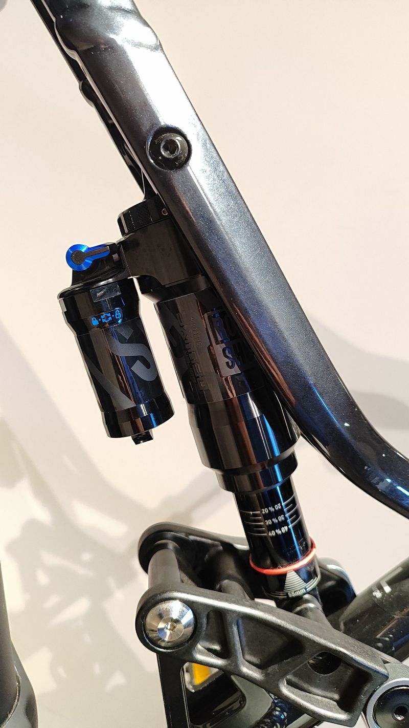 Used Yamaha YDX-Moro 2022 2022 Mountainbike, Blue, 27.5 — image 8 of 10