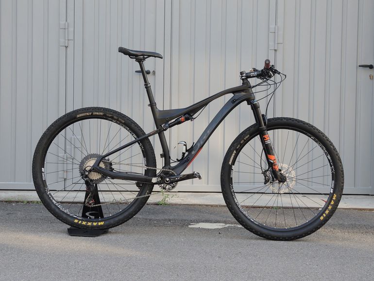 Used Orbea Oiz 2018 Mountainbike, Black — image 1 of 5