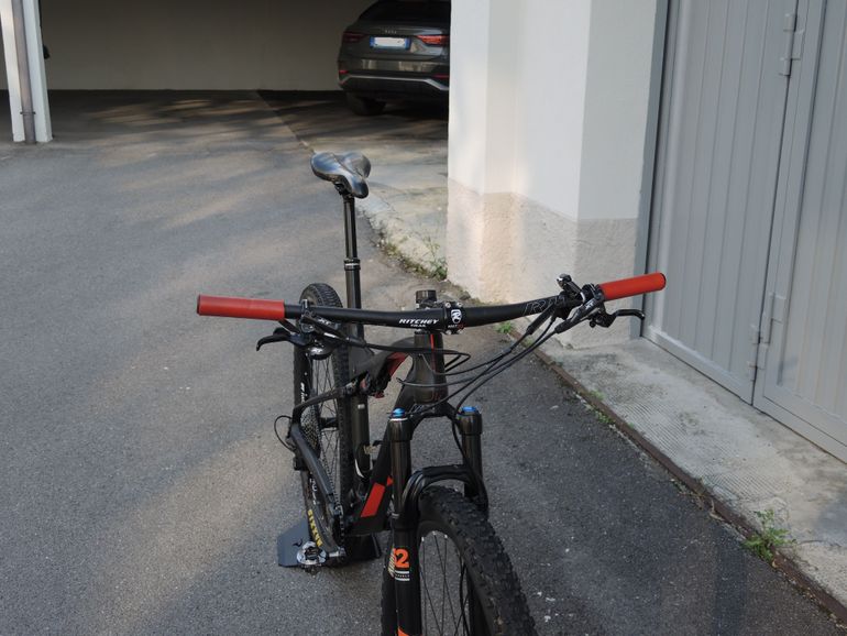 Used Orbea Oiz 2018 Mountainbike, Black — image 4 of 5