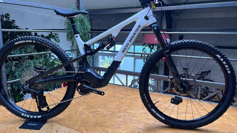 Tweedehands Rocky Mountain INSTINCT Powerplay SL CARBON 70 SRAM C2 2025 2025 MTB
