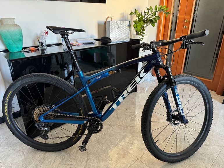 Trek Supercaliber 9.8 XT 2020 — Price & Specs | 2BX