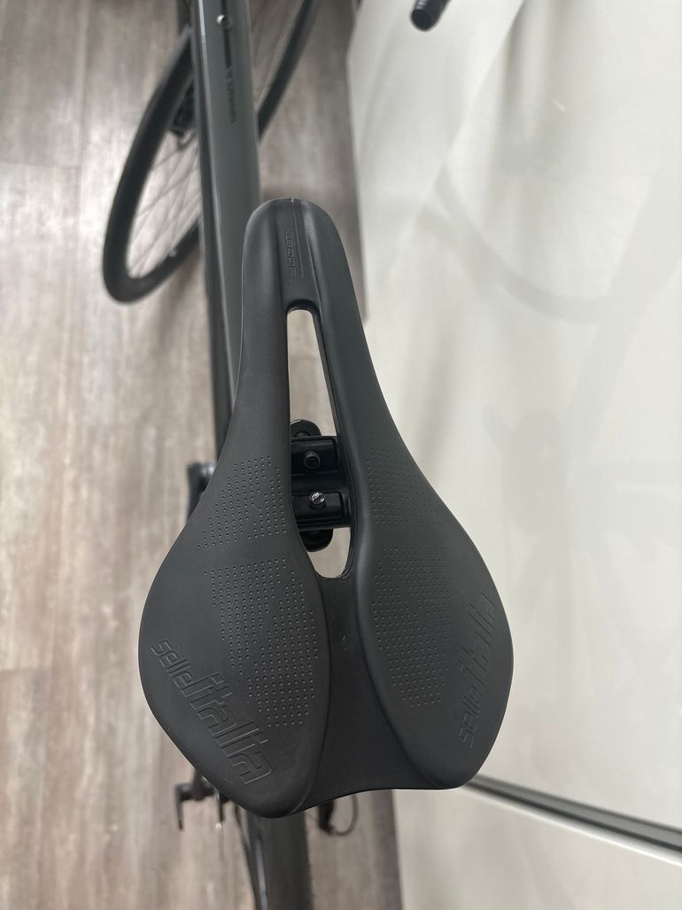 Used Canyon Endurace 7 RAW 2024 2024 Road & Gravel, Light Gray — image 11 of 13