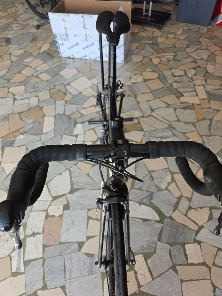 Used Giant Revolt 2 2022 2022 Road & Gravel, Black — image 13 of 13