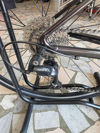 Used Giant Revolt 2 2022 2022 Road & Gravel, Black — image 3 of 13