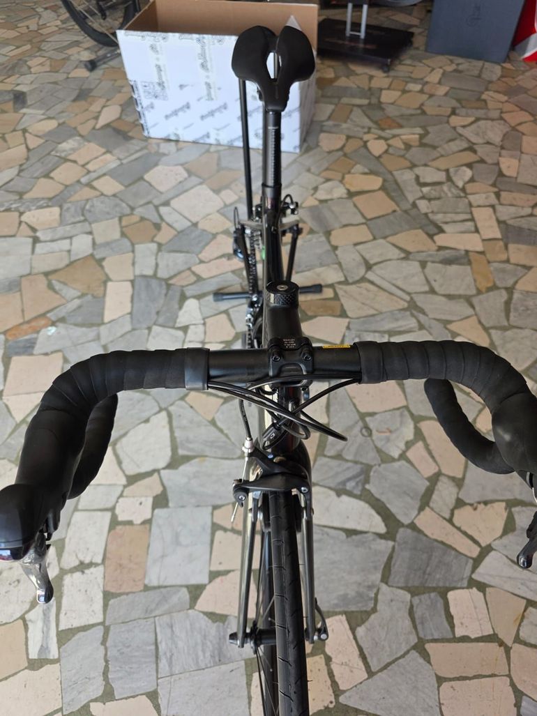 Used Giant Revolt 2 2022 2022 Road & Gravel, Black — image 12 of 13