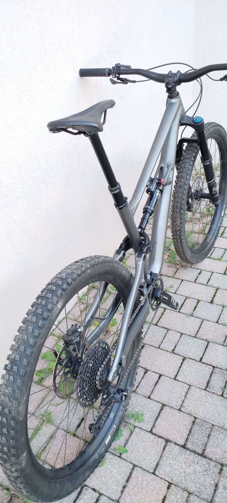 Used Specialized Status 160 2022 2022 Mountainbike, Light Gray, 29 — image 5 of 6